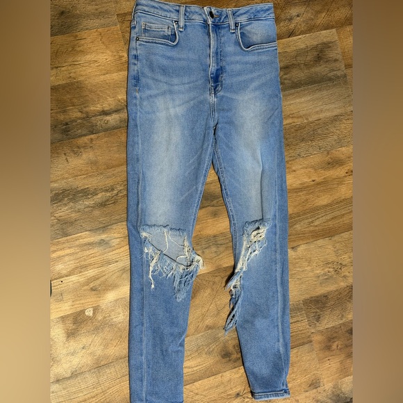 Forever 21 Denim - Forever 21 Light Blue Distressed High Rise Skinny Jeans Size 27 30 inseam EUC